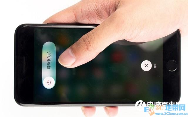iPhone7 Plus后盖怎么打开 iPhone7 Plus拆后盖图文教程